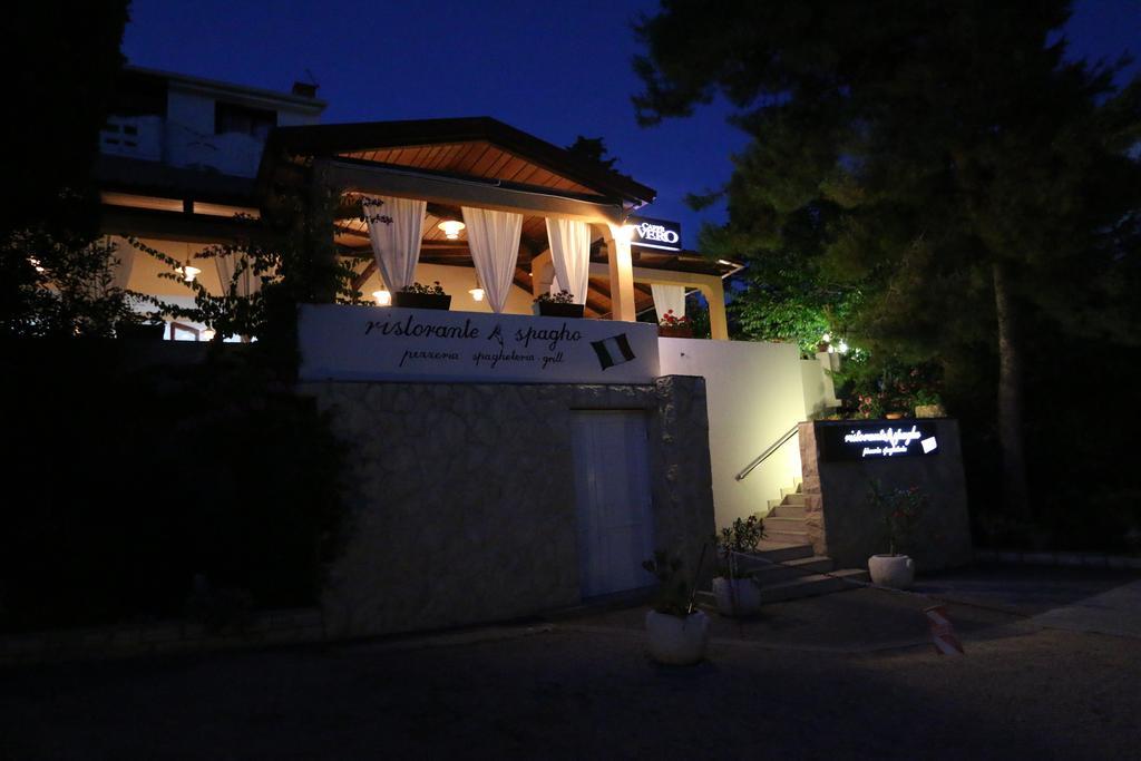 Novalja Inn 2 Екстериор снимка