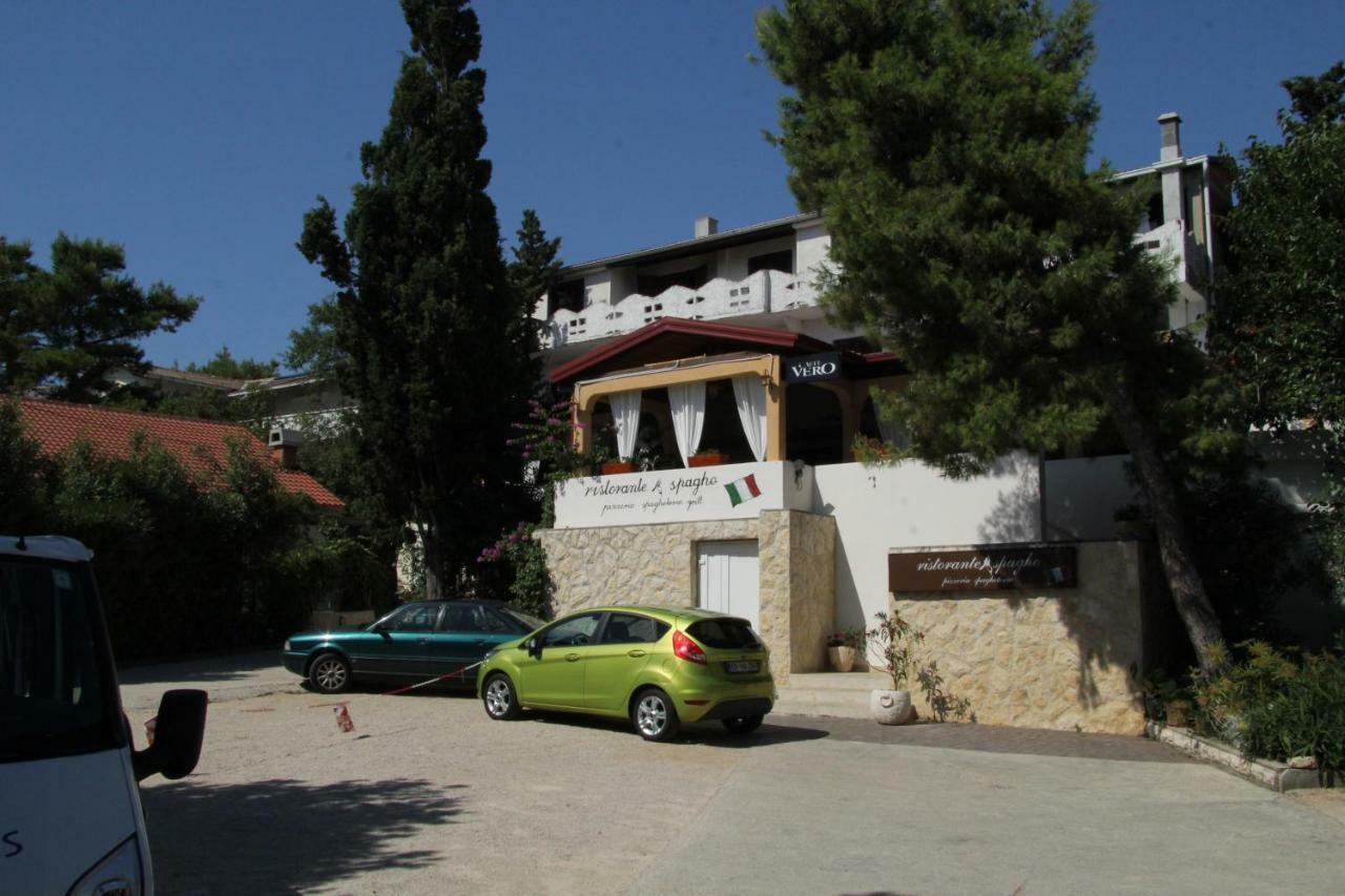 Novalja Inn 2 Екстериор снимка