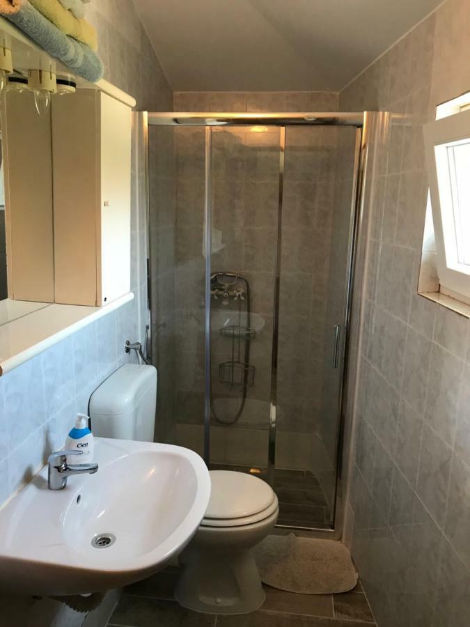 Novalja Inn 2 Екстериор снимка