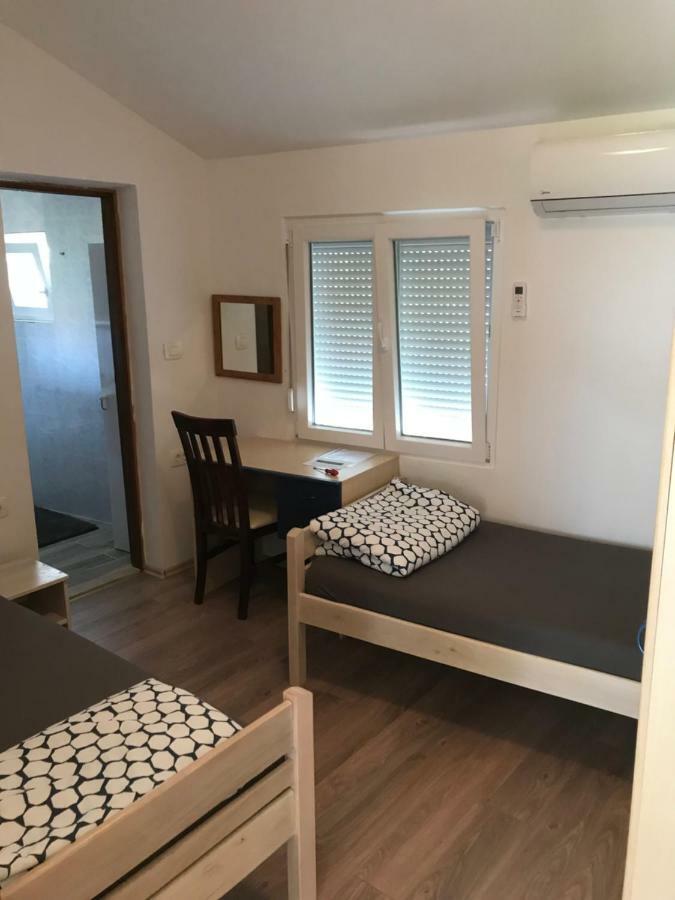 Novalja Inn 2 Екстериор снимка