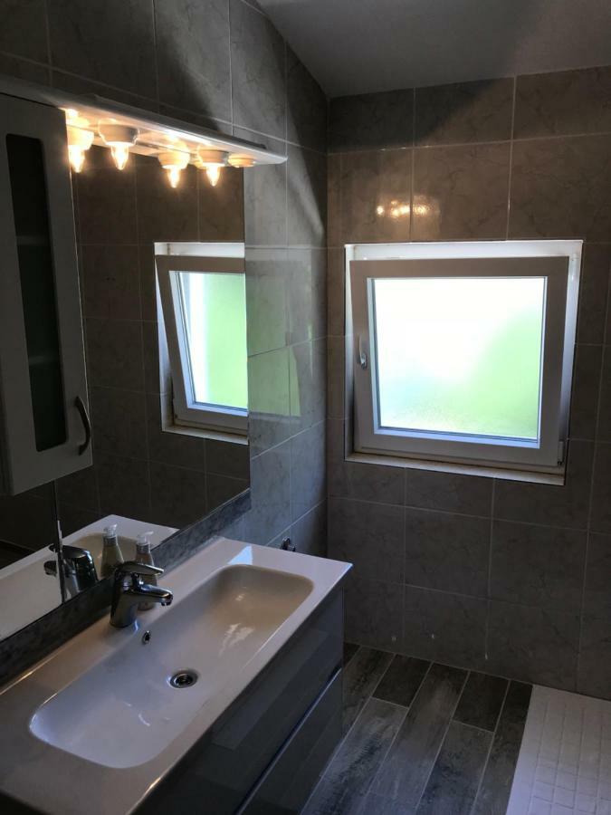 Novalja Inn 2 Екстериор снимка