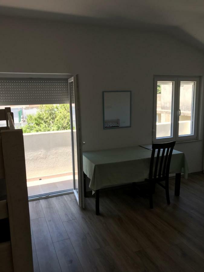 Novalja Inn 2 Екстериор снимка