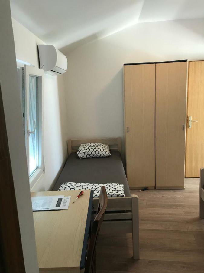 Novalja Inn 2 Екстериор снимка